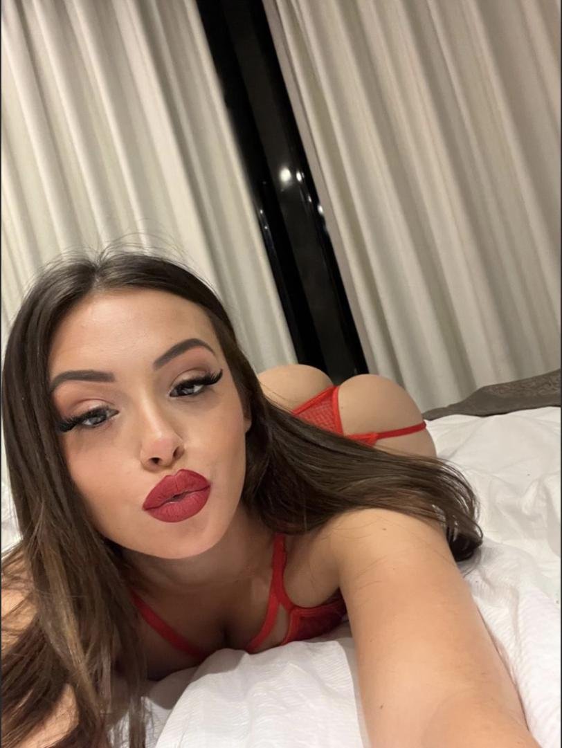 Yamina M